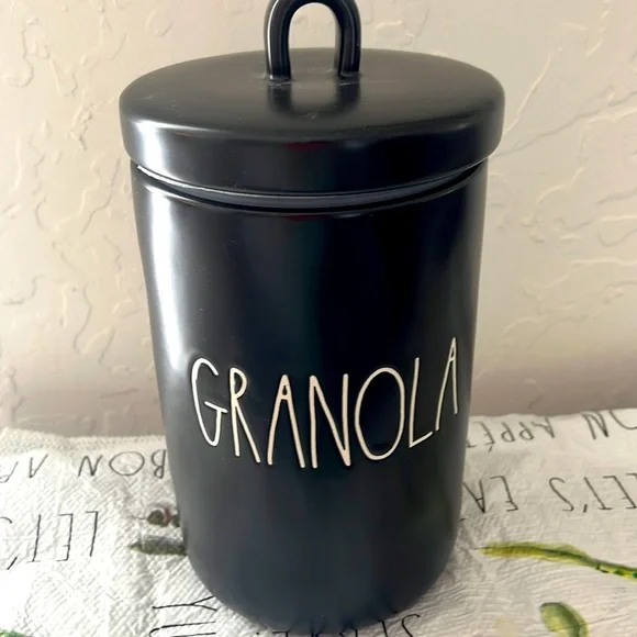 ๐Rae Dunn GRANOLA Black BN Ceramic Canister- VHTF.RARE DISCONTINUED - Picture 1 of 7
